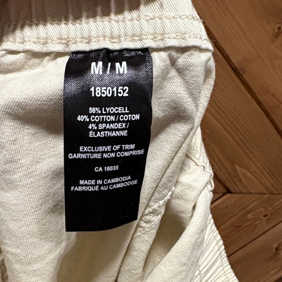 Tahari Cream Drawstring Utility Joggers Medium NWOT - Picture 5 of 5
